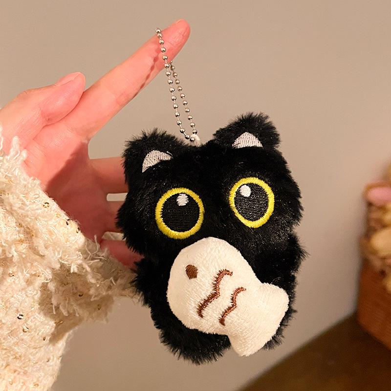 Squeaky Black Cat Plush Keychain Pendant: Cute Handmade Bag Charm & Unique Accessory.