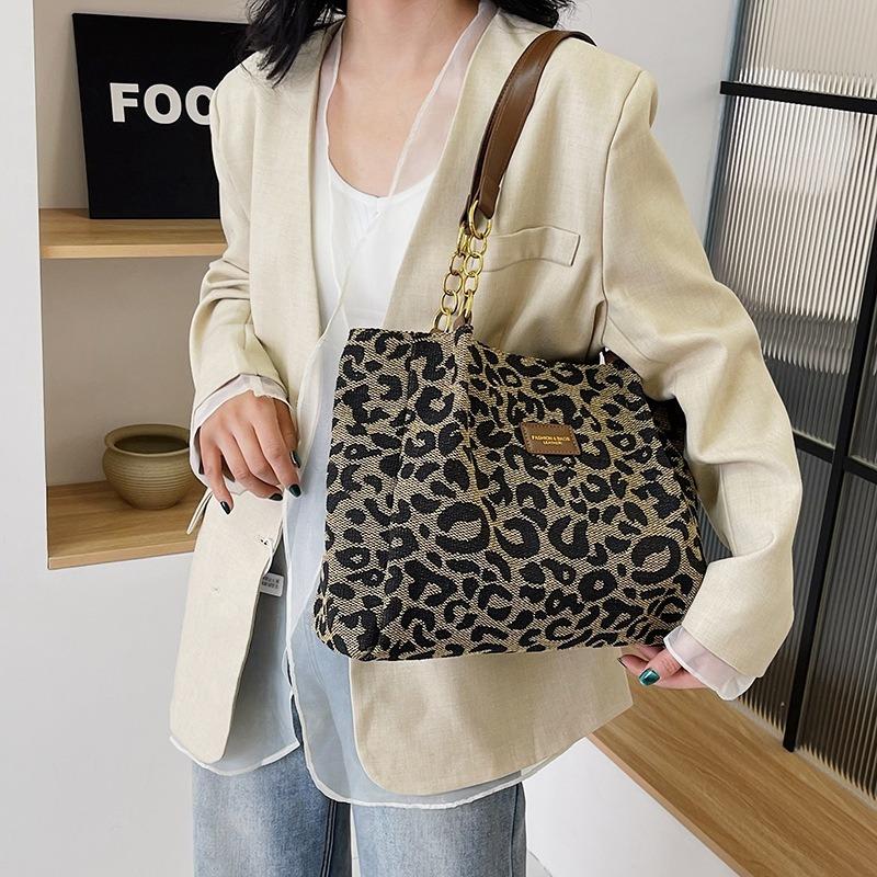 Women's bag retro casual leopard print shoulder armpit bag large capacity tote bag trendy women's backpack