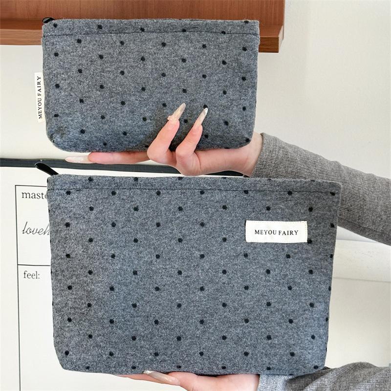 Large Capacity Jacquard Polka Dot Makeup Bag for Women, Fashion Travel Toiletry Pouch, Elegant Cute Cosmetic Organizer