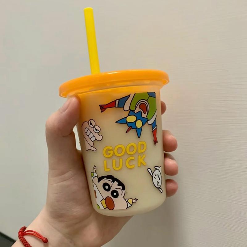Cartoon Crayon Shin chan Straw Cup Portable Cold Drink Cup Cute Crayon Shin chan Plastic Straw Juice Milk Tea Cup Coffee Cup Gif 300ML