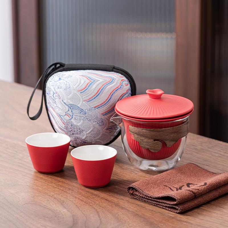 

Forbidden City merchandise, one pot and two cups, high-end portable travel tea set, express cup, portable brewing teapot cup