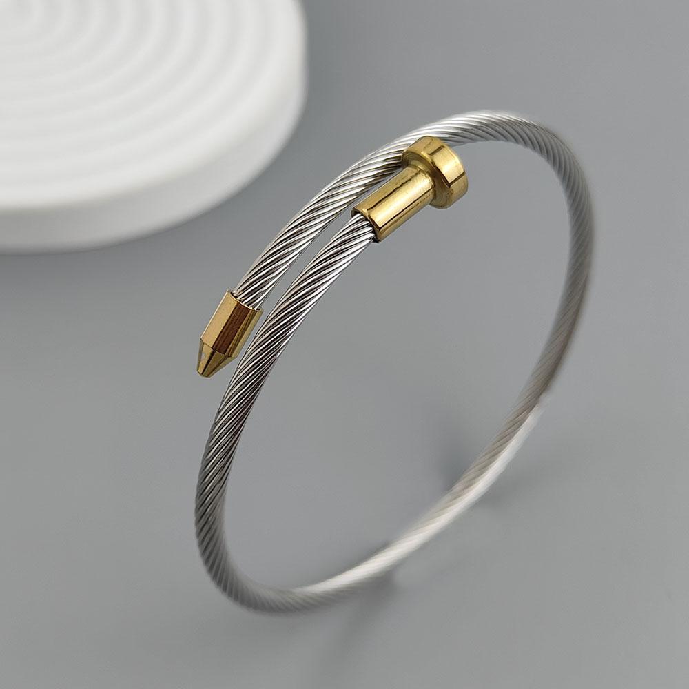 Charming gold-plated 18K stainless steel thorn nails women's bracelet, high quality waterproof jewelry, wedding party gift