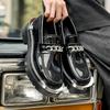 Mocassini Neri da Uomo con Suole Spesse Comodi Antiscivolo Trendy Decorazione a Catena Scarpe Business Casual da Uomo