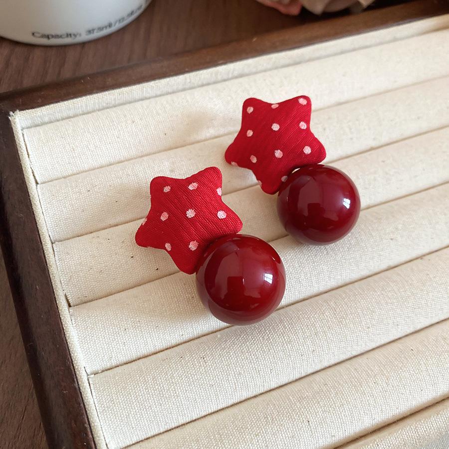 Ankola Red Spray Paint Love Ear Buckle Earrings Hong Kong Style Sweet Versatile Commuter Earrings Light Luxury High-end Earrings Women
