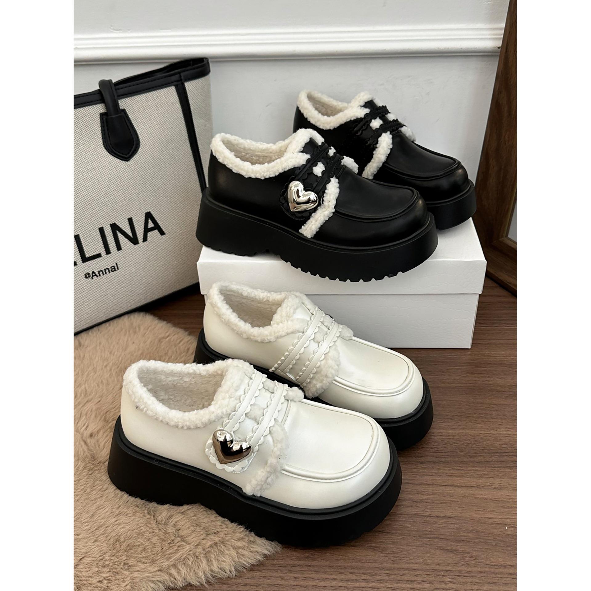 

Small man, black retro thick-soled snow cotton shoes, women s winter wear, warm, velvet and thickened loafers. 40 бежевий