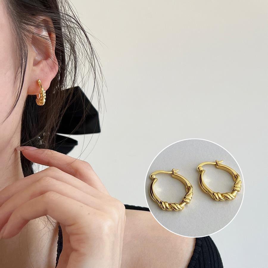 S925 Silver Snake-Shaped Hoop Earrings with Micro-Paved Zirconia - Retro Fashion for Women