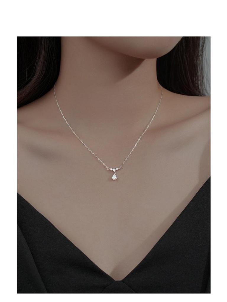 Women's S925 Sterling Silver Water Drop Pendant Necklace - Minimalist Zircon Design Clavicle Chain