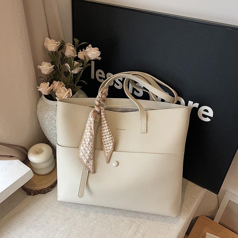 Large capacity bag women's new high-end texture fashion tote bag niche versatile commuter shoulder bag