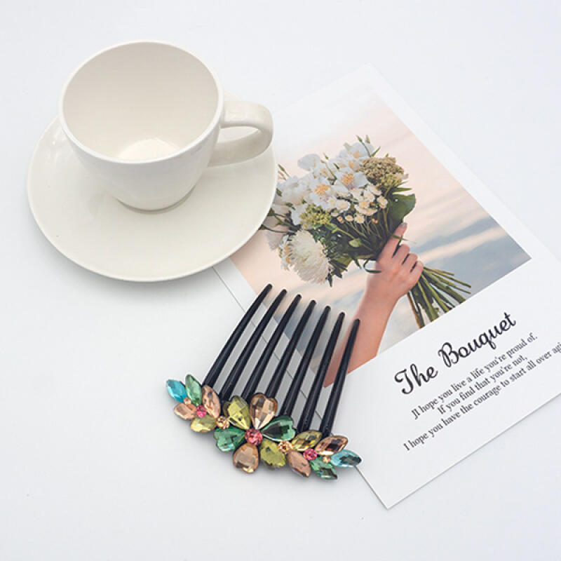 

PN0098A Cubic Flower Comb Pin Single product