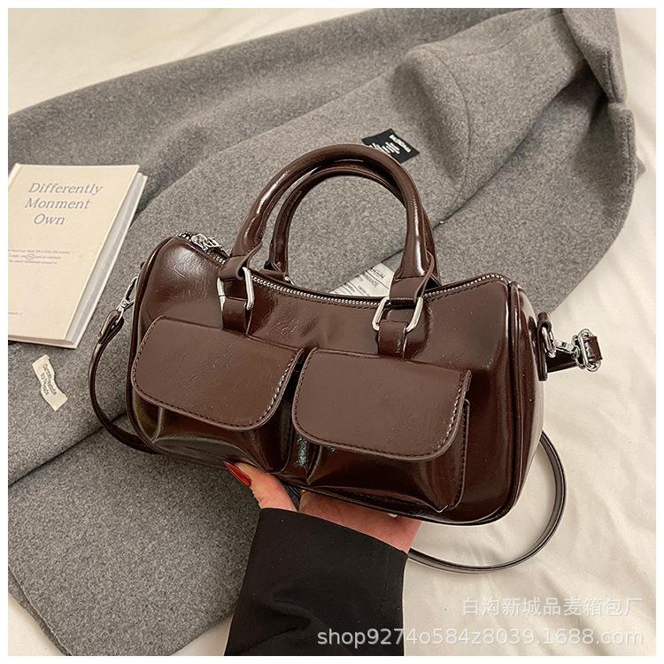 Premium niche bag women's autumn and winter retro 2025 new casual versatile messenger bag portable pillow bag