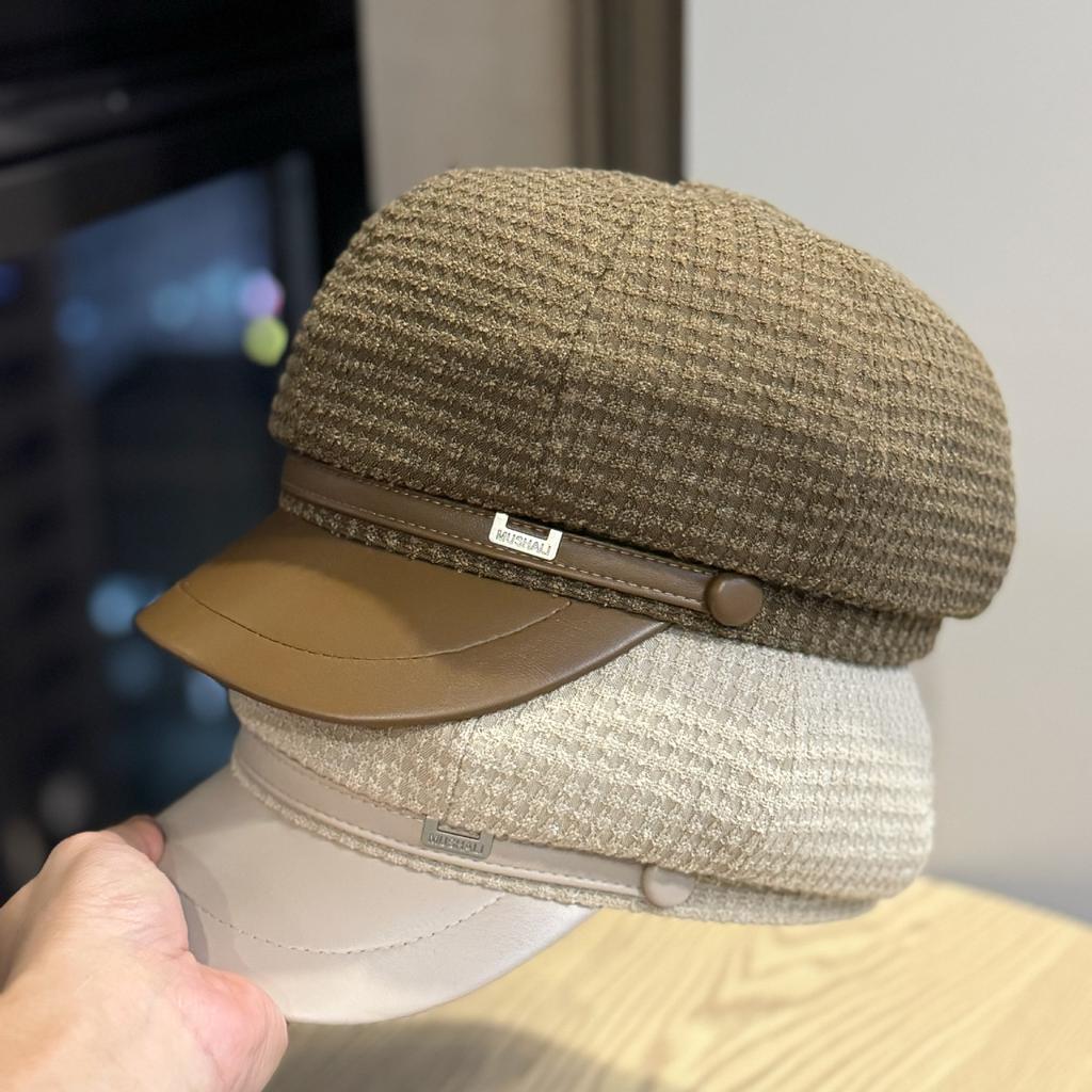 New Autumn and Winter Plaid Leather Octagonal Hat for Women Spring and Autumn Retro British Painter Hat Showing Face Small Duck Cap