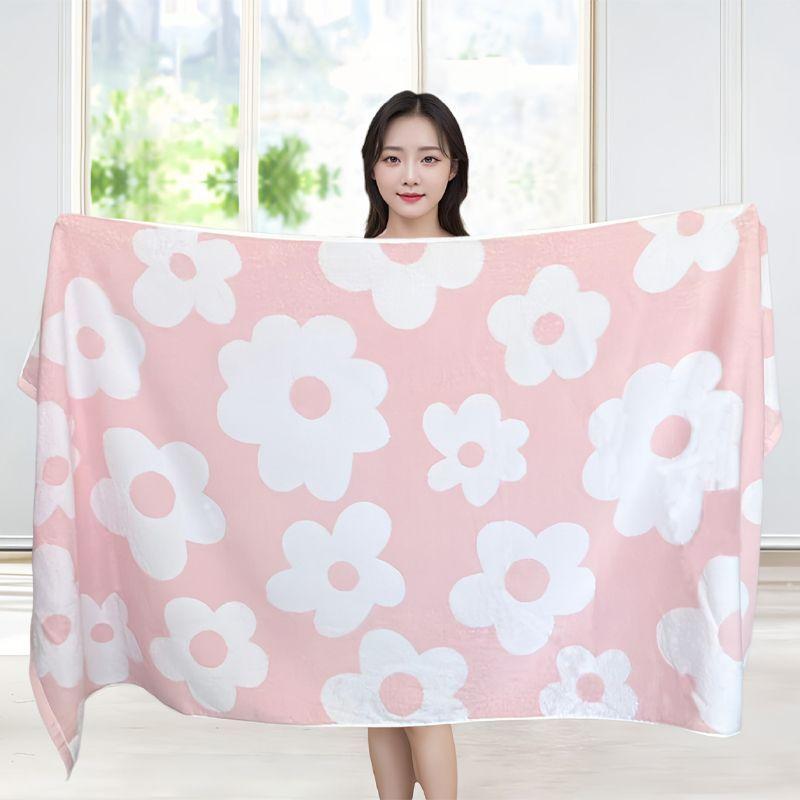 Cotton Bath Towel for Adult Home Use Soft and Absorbent Suitable for Men and Women Taking A Shower