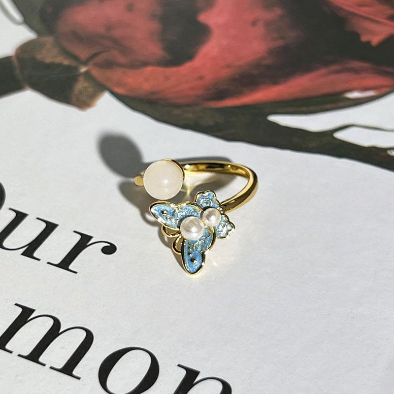 2026 Gradual Change Foal Fan Open Ring Female Niche Temperament Exquisite Stacking Wearing Retro Ring Resizable