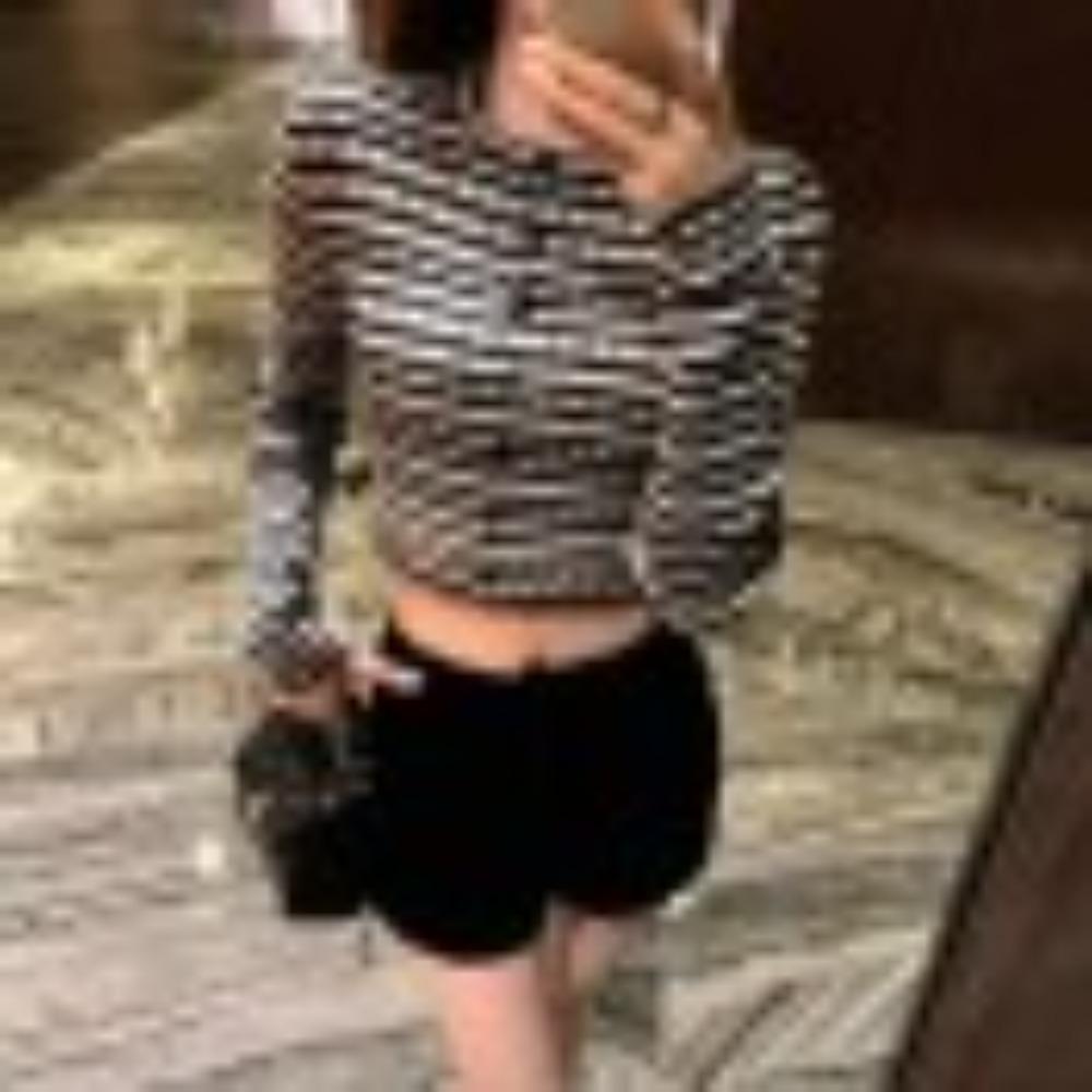 

Полосатый вязаный кардиган для женщин Тонкий высококачественный свитер с цветными блоками Короткий топ на осень one size чёрный