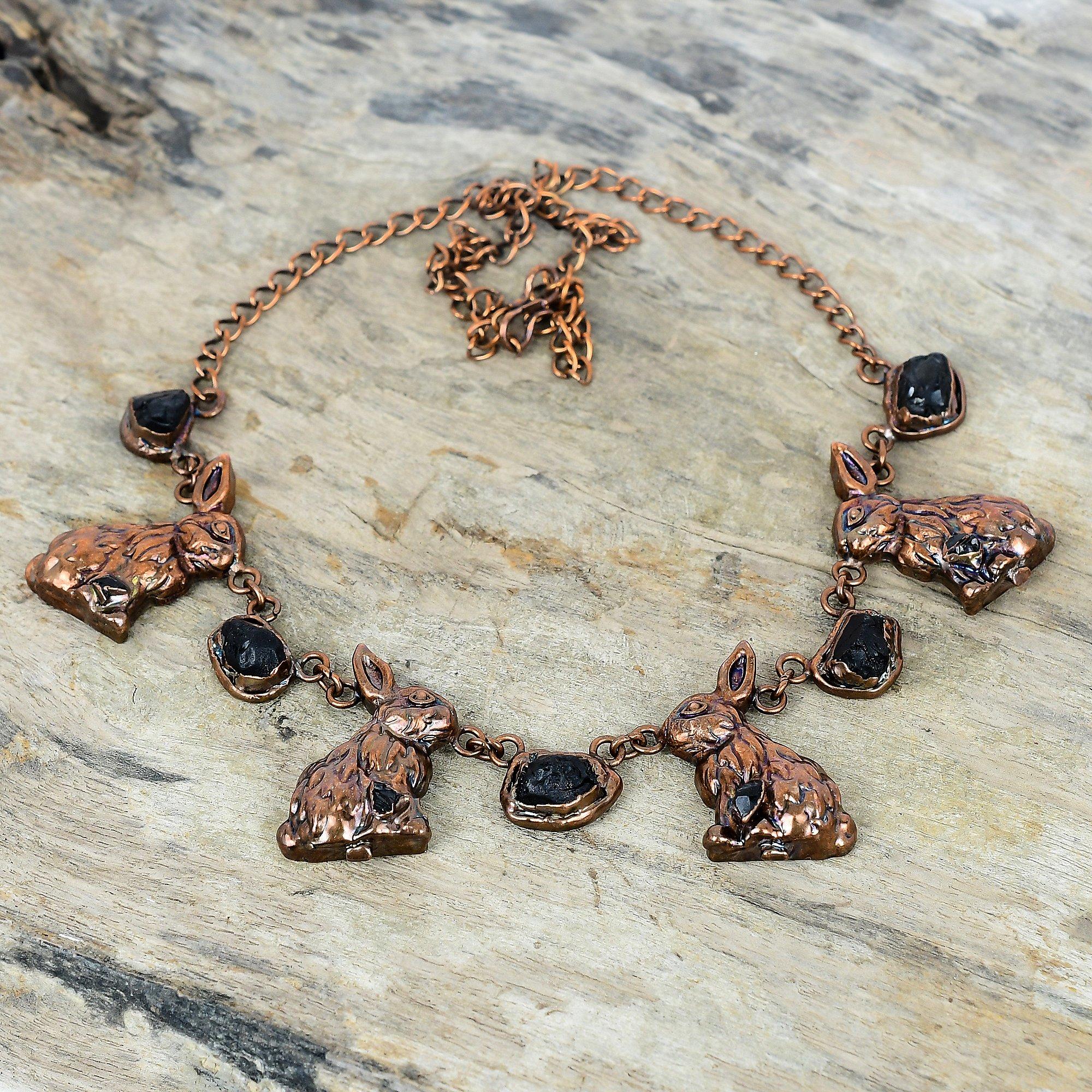 

Ожерелье из необработанного черного турмалина, гальванизированная медь, регулируемая цепочка, украшения ручной работы, ожерелье с кроликом и драгоценным камнем, подарки на годовщину Adjustable