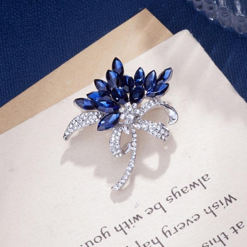 Modischer Blumenstrauß Diamant Brosche Einfacher Luxus Damenbekleidung Zubehör Brosche Anstecknadel Schal Seidenschal