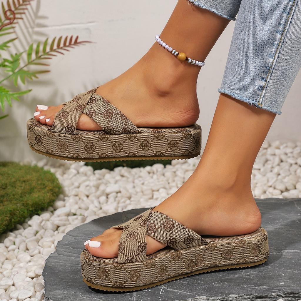 Women Platform Slippers New Summer Women Shoes Designer Flat Sandals Outdoor Floral Ladies Beach Slippers Slides Plus Size 42