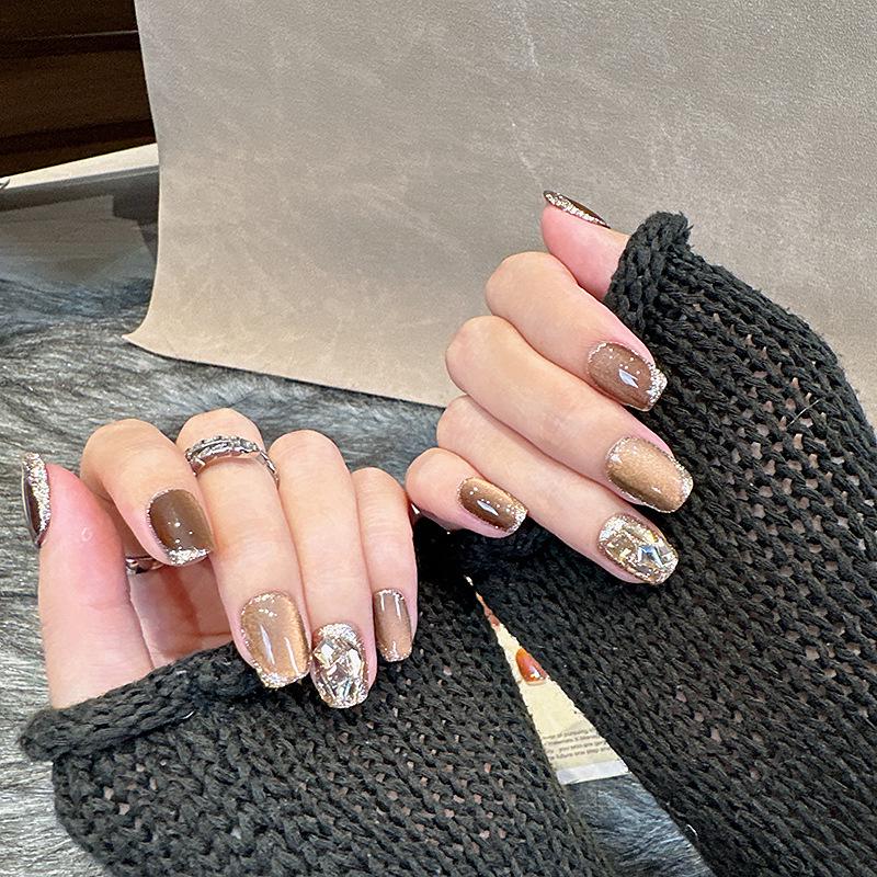 

Handmade Caramel Cat Eye Gel Polish Nails - Removable, High-End, Whitening Effect for Autumn/Winter