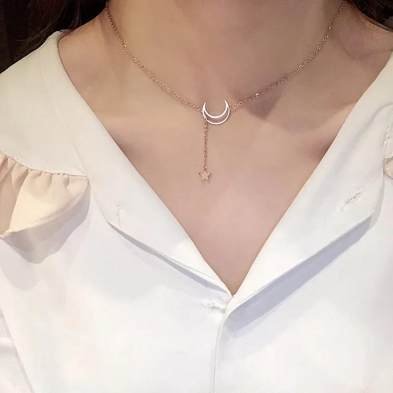 Fashion Creative Gifts Personalized Korean Star Pendant Tassel Necklace for Women Hollow Star Moon Collar Sweater Necklace Decor