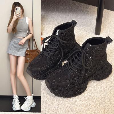 Zapatos deportivos casuales de caña alta con diamantes de imitación, estilo "dad shoes" para niña, nuevos modelos de primavera y verano 2025, con suela gruesa y pedrería.