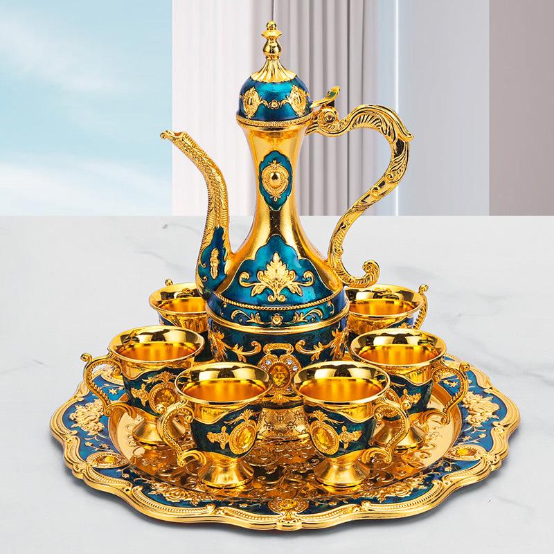 

Європейський Ретро Креативний Весільний Набір: Російська фляга та чарка для білого вина, прикраси