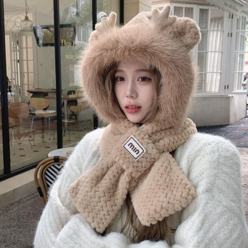 Hat female autumn and winter cute thickened fluffy scarf ear protection big head circumference show face small atmosphere scarf hat