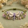 Kit Braccialetto Fatto a Mano Kit Crochet Ispirato alla Natura Fai da Te, Gioielli Uncinetto 3D Animali Piante Set Regalo Set per Creare Fiore Acero Libellula Farfalla,