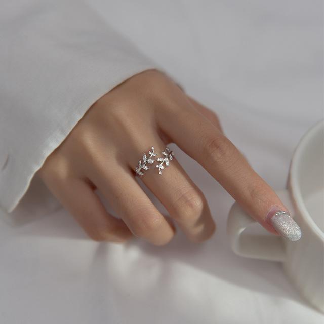 Wantme 925 Sterling Silver Sweet Romantic Zircon Open Branch Small Leaf Adjustable Ring For Women Korean Wedding Party Jewelry