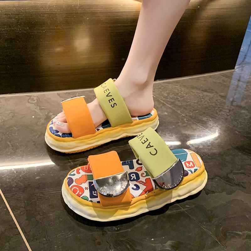 Increase height and cool women's summer slippers skirt 2025 new high-end feeling with beautiful thick soles to wear out seaside beach shoes