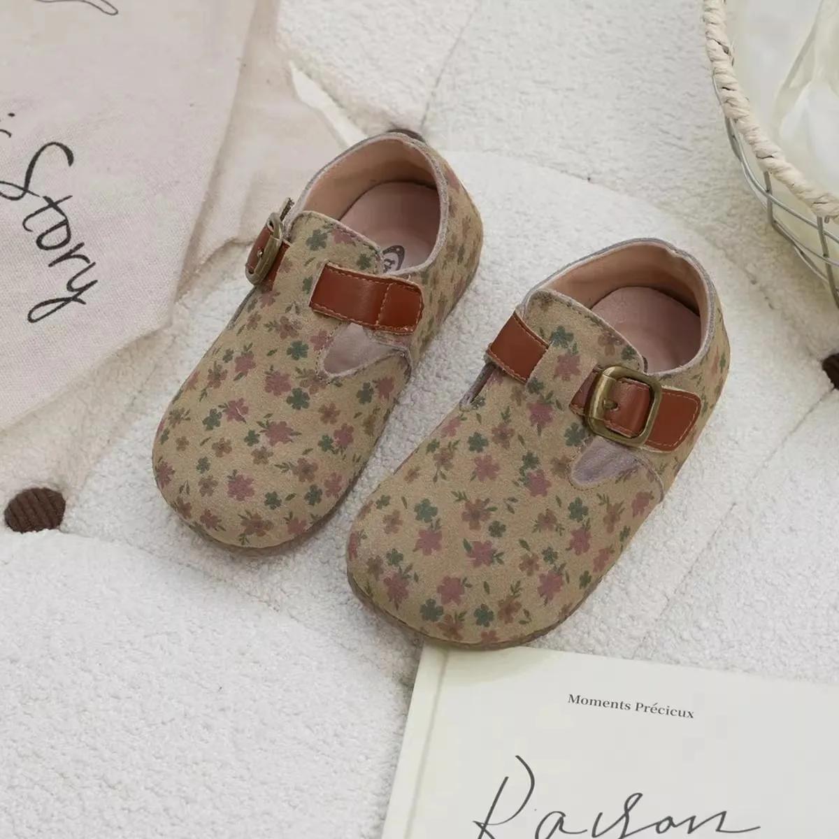 

Girls Flat Shoes Round Toes Printed Flora Kids Moccasins Sweet Hook&loop New Children Leather Shoes Rubber Soft Sole Retro 24