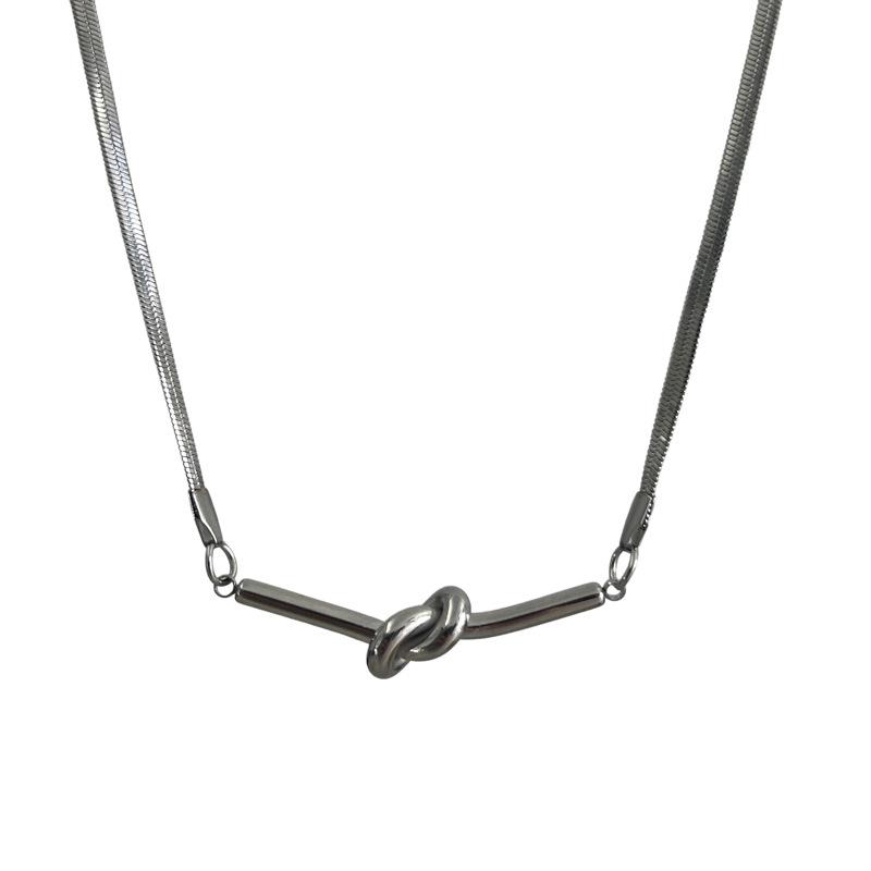 Hip-hop Cold Wind Knotted Fun Snake Bone Chain Short Titanium Steel Men's Necklace Women's Collarbone Chain Non-fading Sweater Chain