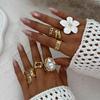 7Pcs Retro Punk Irregular Rings Set for Wome Metal Flower Multi-Layer Hollow Baroque Pearl Resign Ring Zircon Accessories Gift