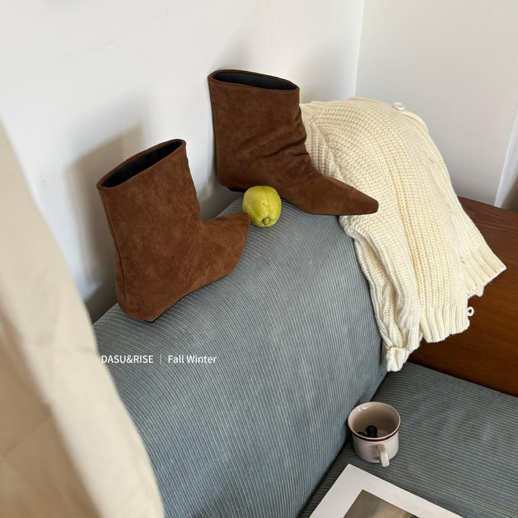 2025 New Pointed Suede Inner Heel Low Trouser Tube Boots Versatile Thin Martin Women's Short Boots