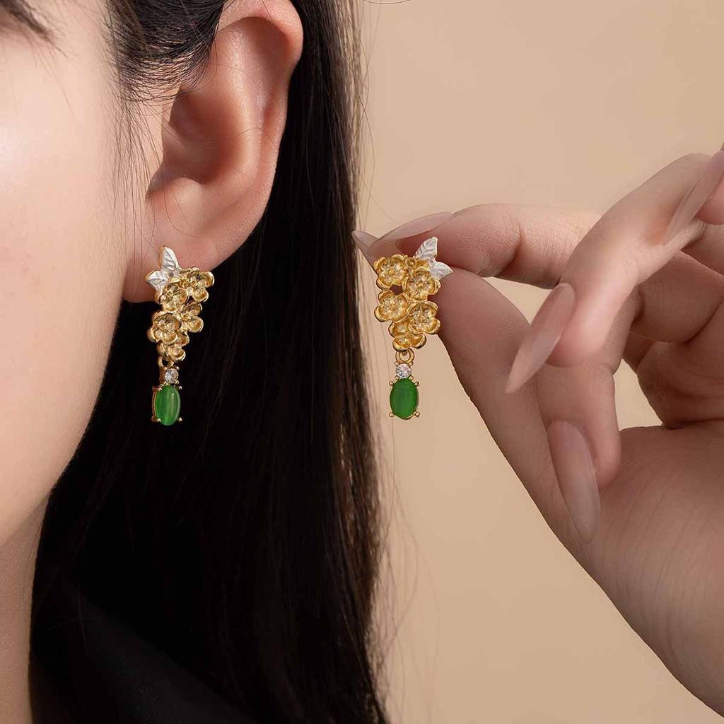 French Light Luxury Flower Pendant Earrings, High-End Retro Leaf Diamond Stud Earrings Exquisite Earrings