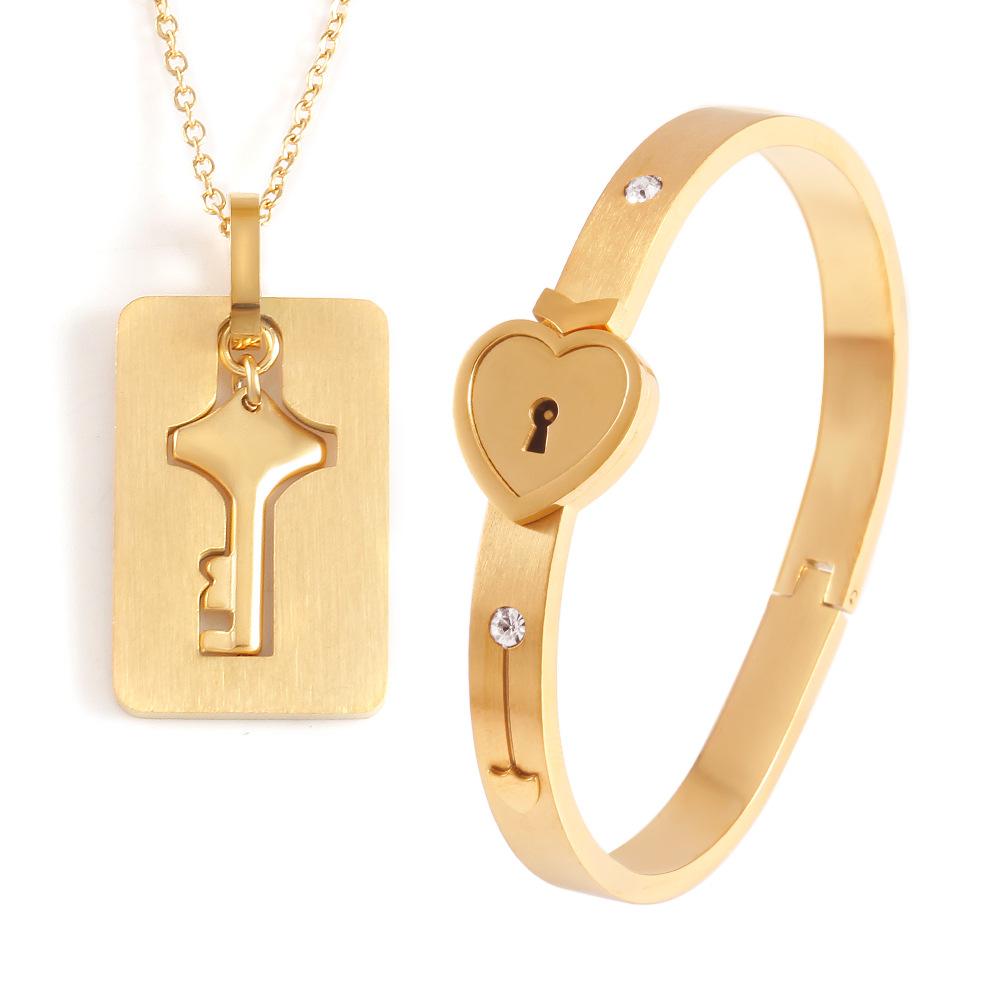 Couple Stainless Steel Bracelet Love Heart Lock Bracelets Bangles Key Pendant Necklace for Women Men Lover Jewelry Set Gift