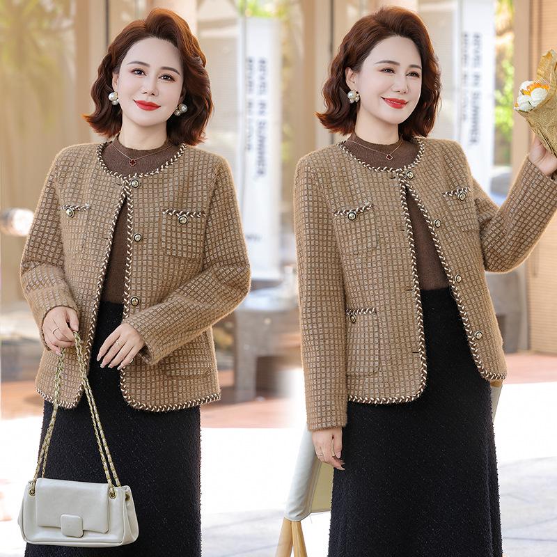 2025 Autumn/Winter Slimming Coat for Young Mothers - Chic Style for Middle-Aged & Elderly Women