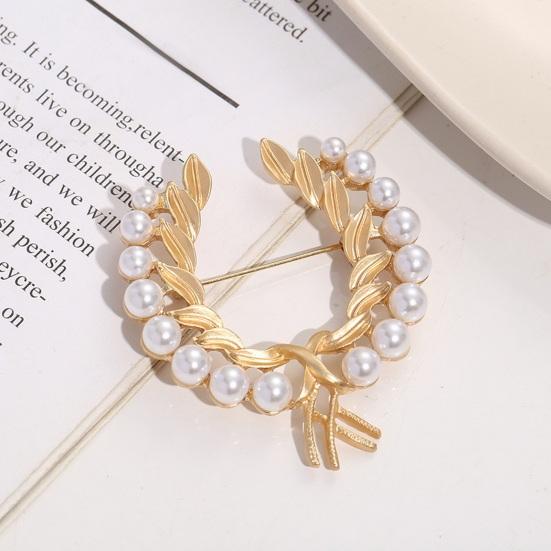 Women Brooch Flower Shape Rhinestone Retro Baroque Style Anti-slip Wear-resistant Suit Coat Collar Hat Scarf Decoration