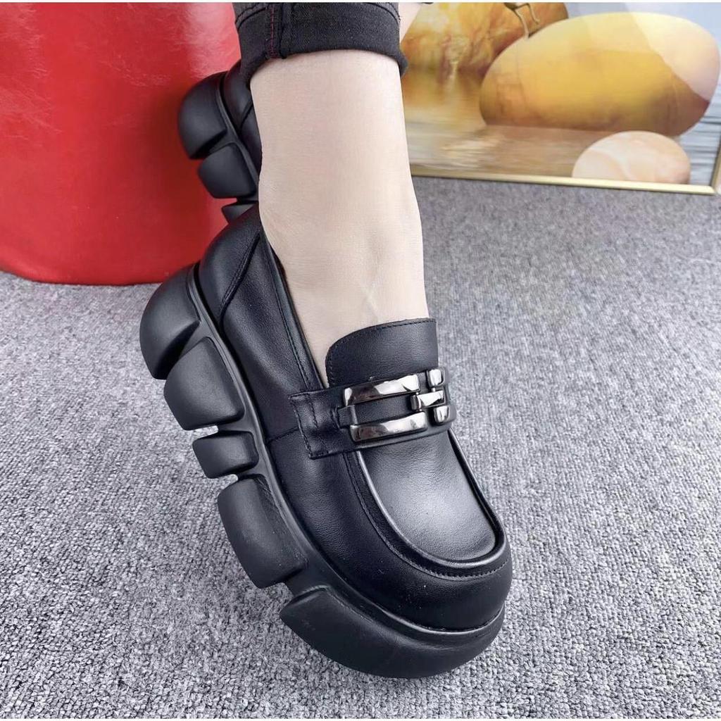 Plateau kleine Lederschuhe Damen neue Sommer- und Herbstschuhe 2025 Britischer Stil Retro Ein-Pedal erhöhende Slipper