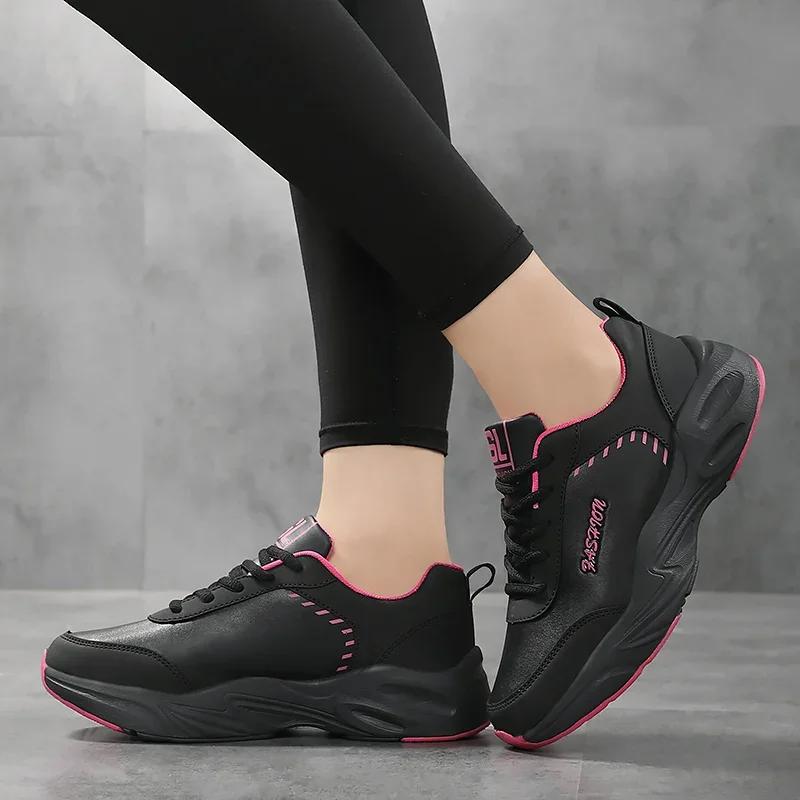 Four Seass Waterproof Lightweight Running Shoes Women Women Leather Soft Casual Sneakers Ladies N-Slip Rebound Jogging Shoes