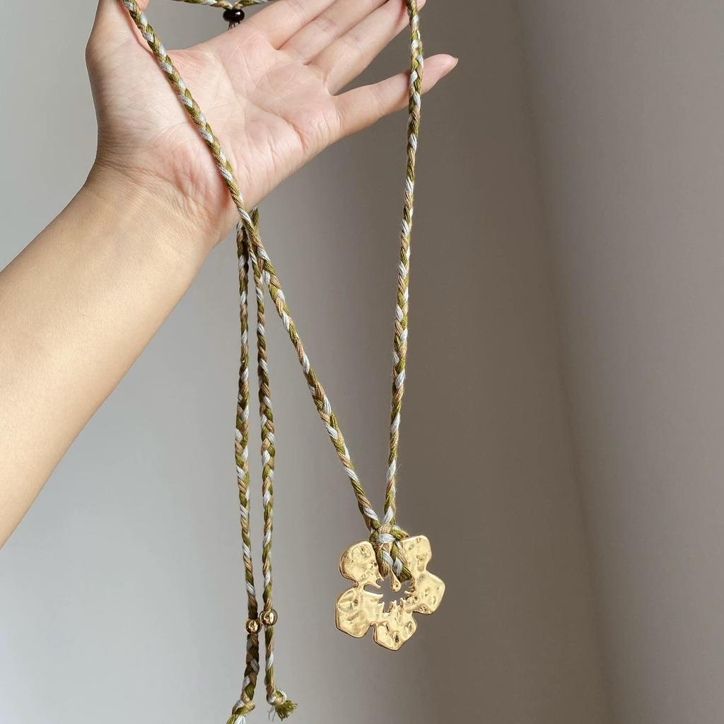 Ins Blogger Gold Flower Braided Necklace, Retro Long Versatile Sweater Chain Clavicle Choker
