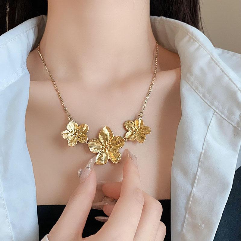 Vintage Flower Shaped Zircon Sets Women Choker Necklace Cuff Bracelet Stud Earrings Adjustable Rings Gold Silver Color Zircon