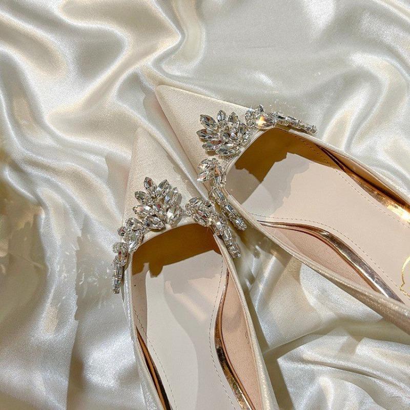 Fashion Women's Fashion Slim Heel Shoes Spring New Pointy Shallow Mouth Glitter Anti-slip Wear-resistant High Heels