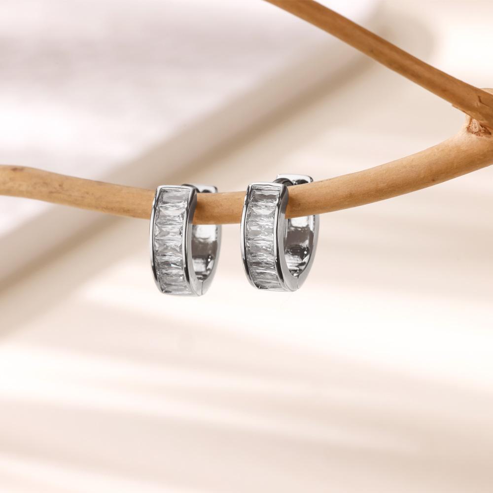 Simple and Fashionable Zircon-inlaid Ear Buckle Earrings Women's Light Luxury Temperament Versatile Earrings New