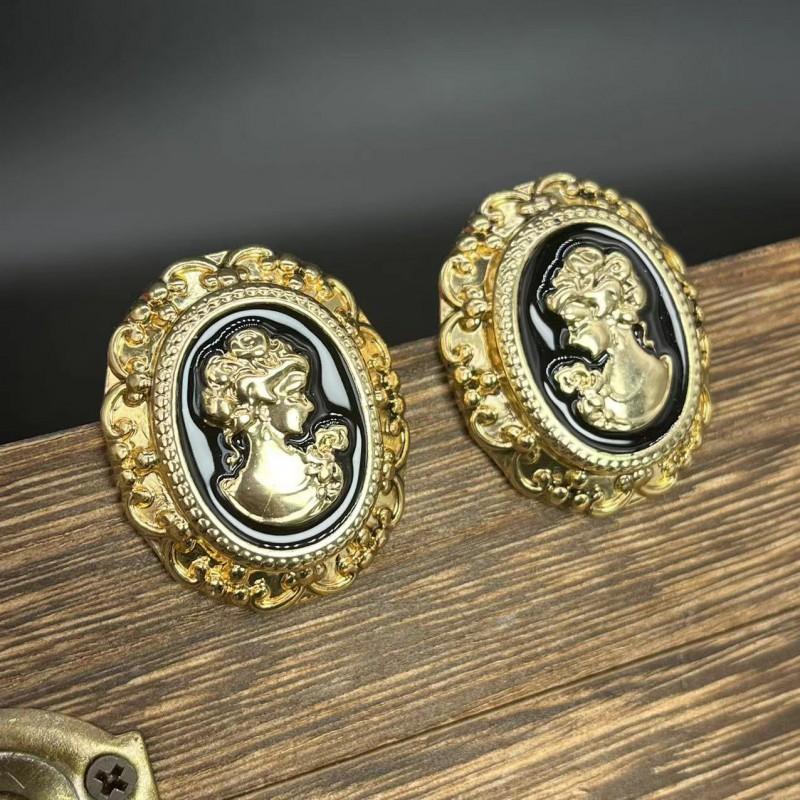 Vintage Cameo Court Style Earrings Matte Alloy Geometric Oval Studs Women