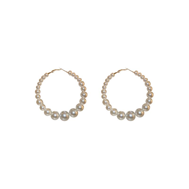 Silver Needle Irregular Pearl Earrings with Exaggerated European & American Design - Simple, Commuter, Niche Style.