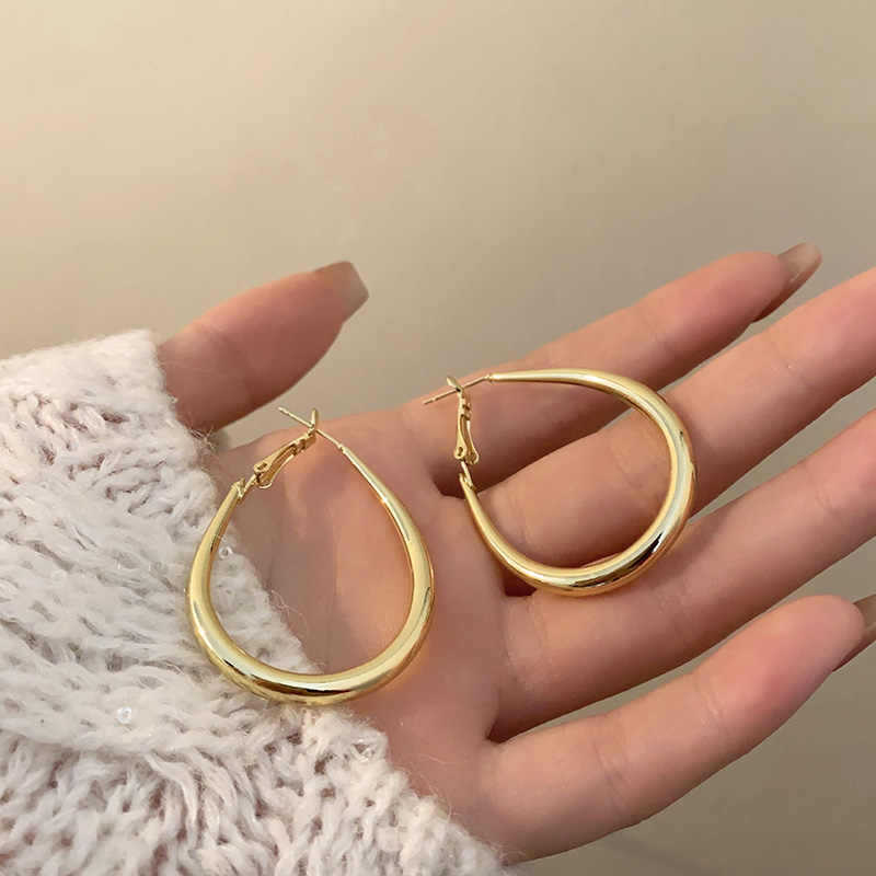 Silver needle simple oval U-shaped earrings, cold wind exaggerated earrings, simple niche ins temperament earrings women