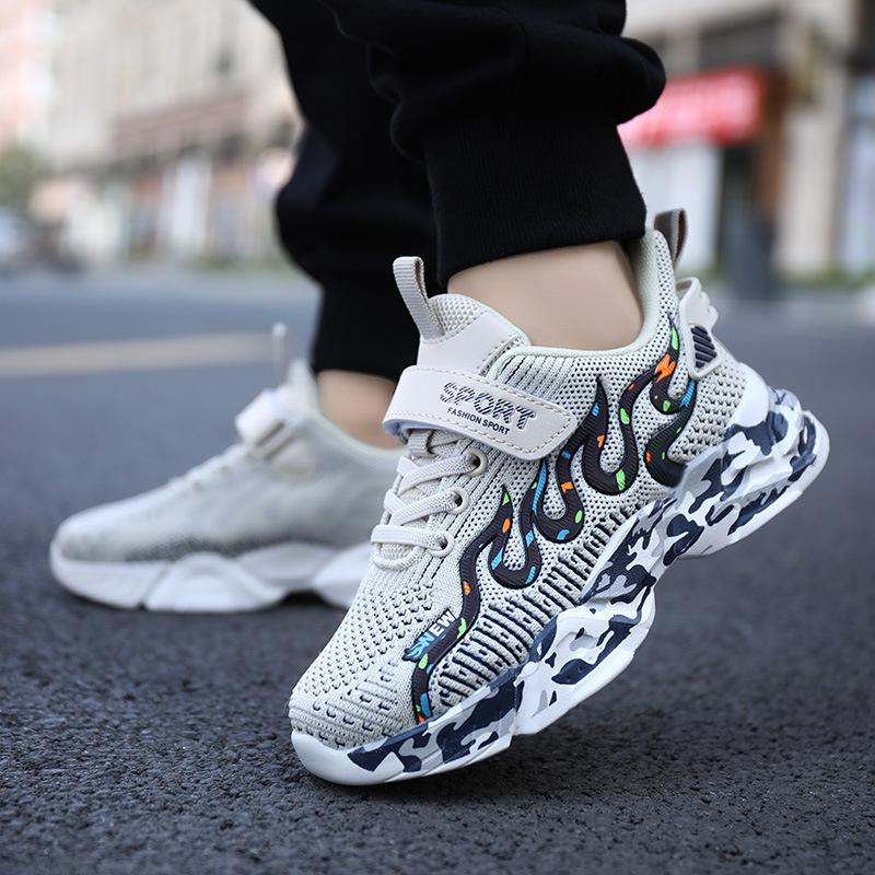 Children's Four Seasons Sneakers 2025 Boys' Fashion Flame Breathable Medium and Large Children's Girls Outdoor Running Shoes