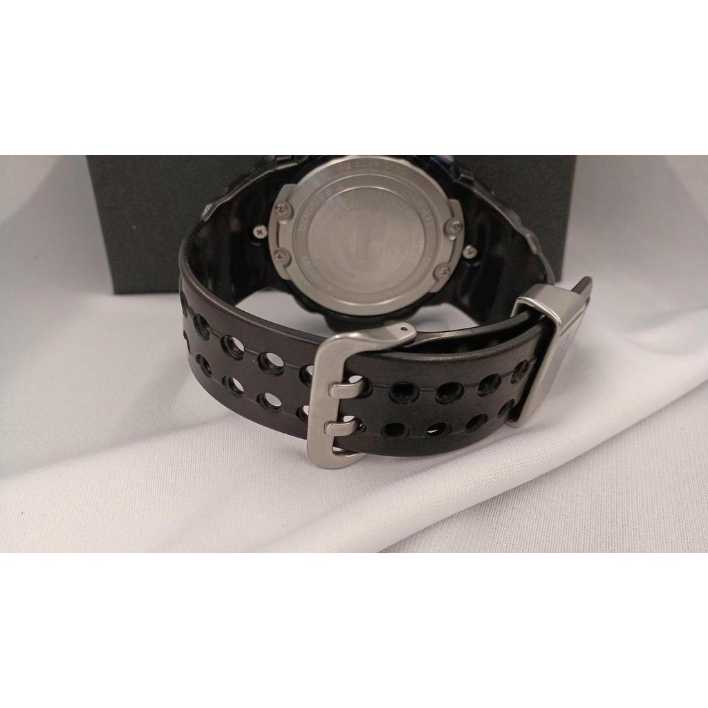 Used CASIO GWN-1000B watch