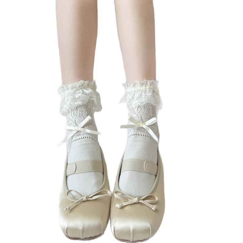 Frühlings- und Sommer-Spitzen-Mittelschaft-Einfarbige Socken Damen-Dünne Schleifen-Stapel-Socken Kurze Socken Damen-JK-Kurze Socken Reis