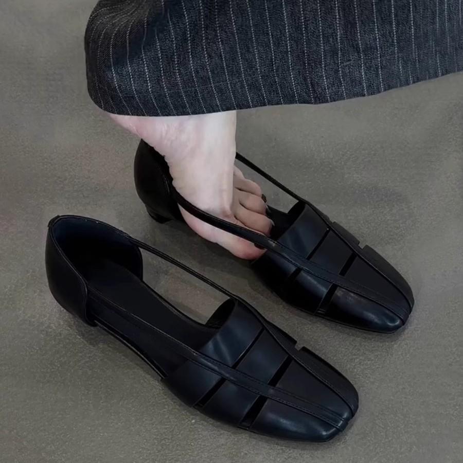Spot version~ Korean version of temperament fashionable woven square head one pedal simple fashion niche design outer wear women's single shoes